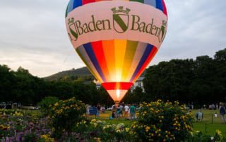 Die Fahrt im Heißluftballon stellt jedes Jahr ein Highlight beim Internationalen Oldtimer-Meeting dar